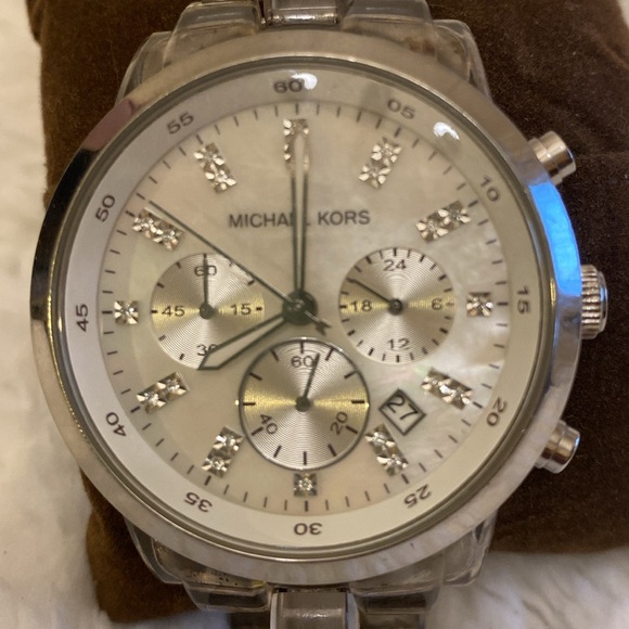 Michael Kors Watch - Picture 2 of 6